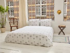 Enjoy the Khasto sleeping experience with the Bedding Set - Palm. Handmade from thin layers of soft & airy 100% cotton GOTS certified.