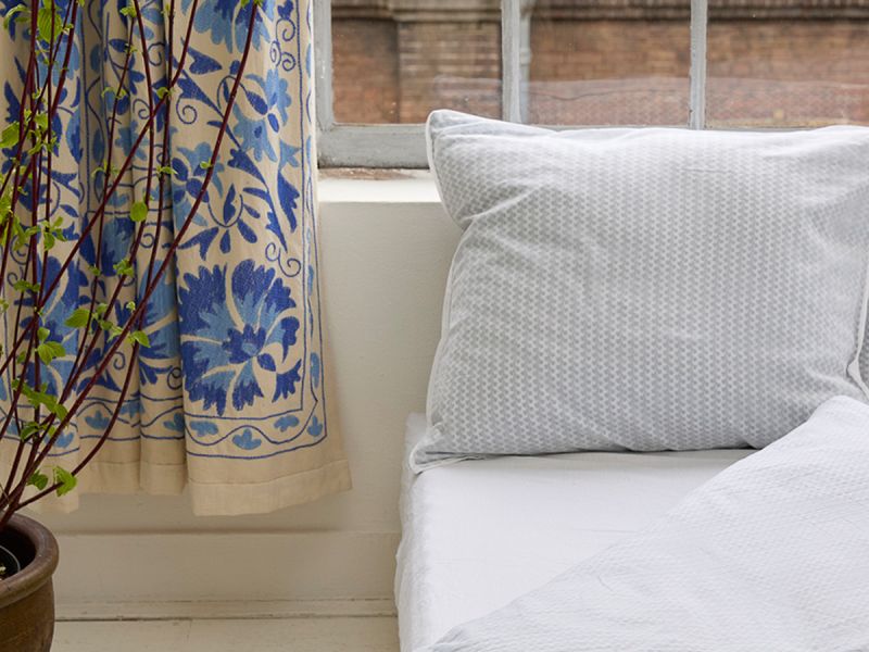 Enjoy the Khasto sleeping experience with the Bedding Set - Blue Twig. Handmade from thin layers of soft & airy 100% cotton GOTS certified.