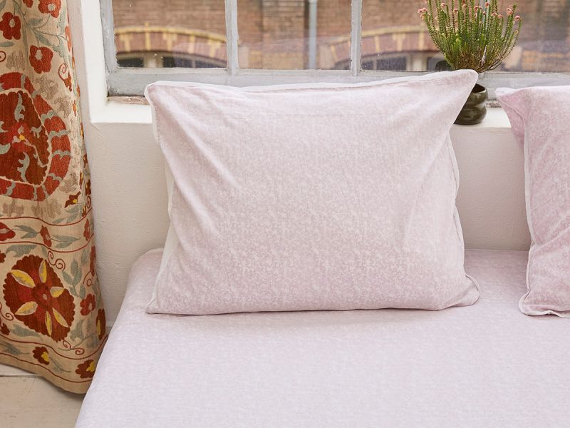 Enjoy the Khasto sleeping experience in the Sheet - Red Ivy. Handmade from thin layers of soft & airy 100% cotton GOTS certified.