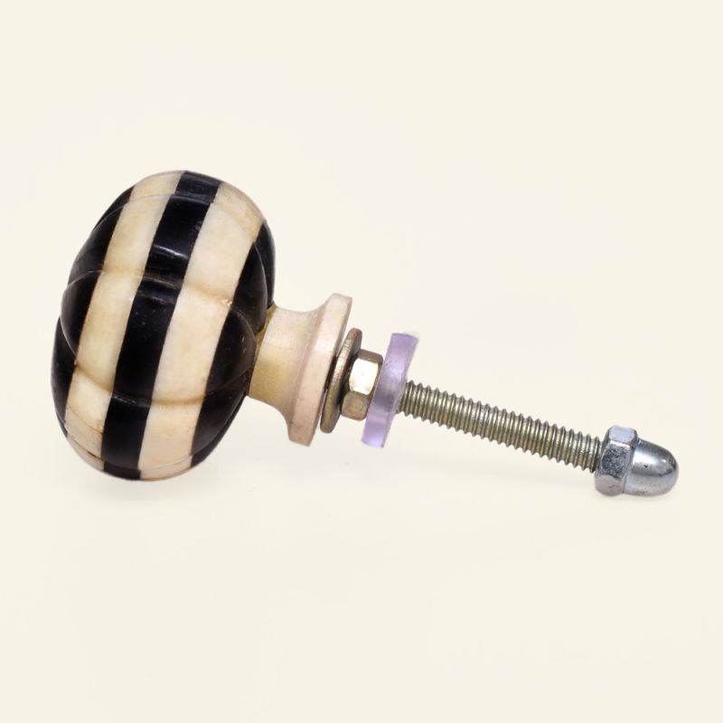 Drawer and Door Knobs - Bone White Border
